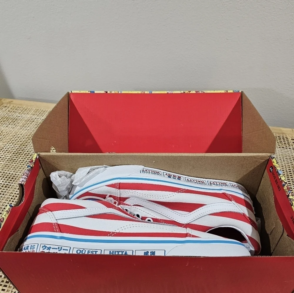 Vans Old Skool, (Where's Waldo?) International Stripes, Unisex M5.5, W7, NWT